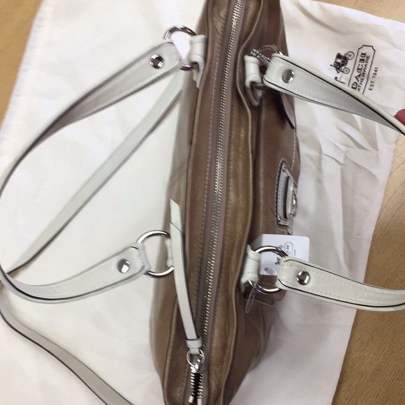 Coach Handbag, new with tags - Picture 5 of 8